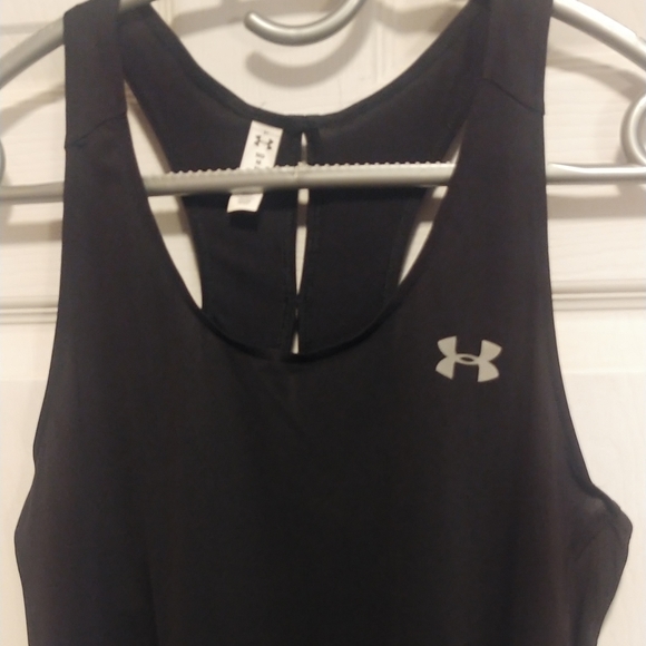 Under Armour Tops - UNDER ARMOUR WORK-OUT TANK TOP